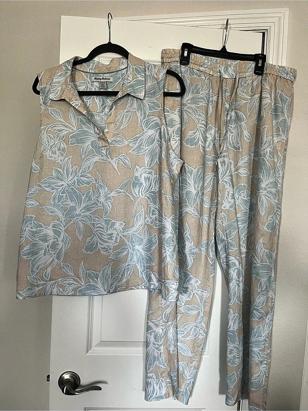 Tommy Bahama Floral Wide Leg Set in Blue & Tan Medium Top XL